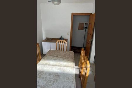 Casa à venda com 3 quartos, 130m² em Vila Santo Estefano, São Paulo