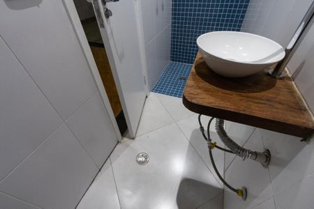 Casa para alugar com 355m², 4 quartos e 4 vagas Casa para alugar com 355m², 4 quartos e 4 vagasBanheiro da Suite 2