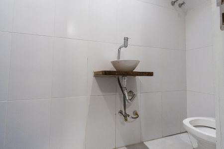 Casa para alugar com 355m², 4 quartos e 4 vagas Casa para alugar com 355m², 4 quartos e 4 vagasBanheiro da Suite 2