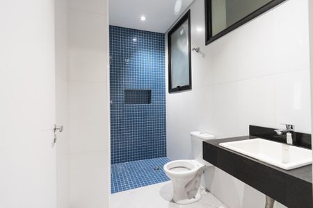 Casa para alugar com 355m², 4 quartos e 4 vagas Casa para alugar com 355m², 4 quartos e 4 vagasBanheiro Suite 1