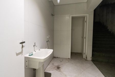 Casa para alugar com 355m², 4 quartos e 4 vagas Casa para alugar com 355m², 4 quartos e 4 vagasÁrea de Serviço
