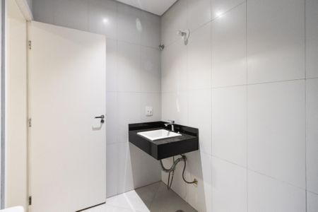 Casa para alugar com 355m², 4 quartos e 4 vagas Casa para alugar com 355m², 4 quartos e 4 vagasBanheiro da Suite 3