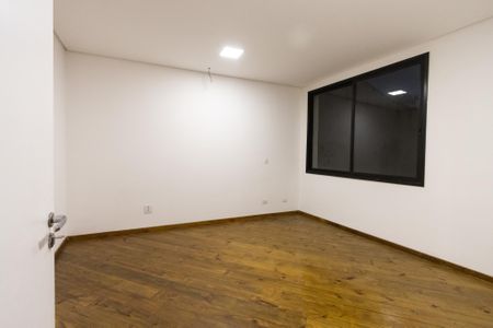 Casa para alugar com 355m², 4 quartos e 4 vagas Casa para alugar com 355m², 4 quartos e 4 vagasSuite 3