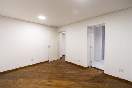 Casa para alugar com 355m², 4 quartos e 4 vagas Casa para alugar com 355m², 4 quartos e 4 vagasSuite 1