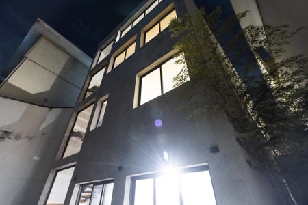 Casa para alugar com 355m², 4 quartos e 4 vagas Casa para alugar com 355m², 4 quartos e 4 vagasFachada