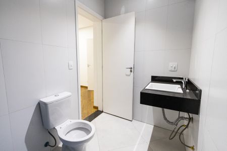 Casa para alugar com 355m², 4 quartos e 4 vagas Casa para alugar com 355m², 4 quartos e 4 vagasBanheiro da Suite 3