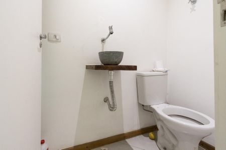 Casa para alugar com 355m², 4 quartos e 4 vagas Casa para alugar com 355m², 4 quartos e 4 vagasLavabo 2