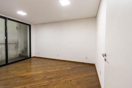 Casa para alugar com 355m², 4 quartos e 4 vagas Casa para alugar com 355m², 4 quartos e 4 vagasSuite 1