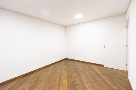 Casa para alugar com 355m², 4 quartos e 4 vagas Casa para alugar com 355m², 4 quartos e 4 vagasSuite 2