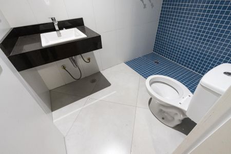 Casa para alugar com 355m², 4 quartos e 4 vagas Casa para alugar com 355m², 4 quartos e 4 vagasBanheiro da Suite 3