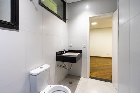 Casa para alugar com 355m², 4 quartos e 4 vagas Casa para alugar com 355m², 4 quartos e 4 vagasBanheiro Suite 1