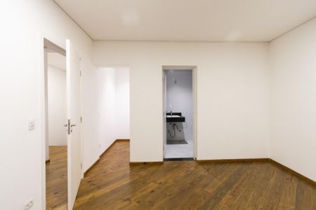 Casa para alugar com 355m², 4 quartos e 4 vagas Casa para alugar com 355m², 4 quartos e 4 vagasSuite 3