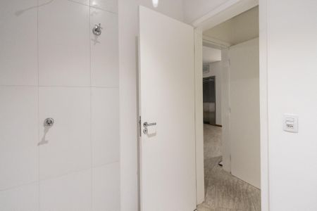 Casa para alugar com 355m², 4 quartos e 4 vagas Casa para alugar com 355m², 4 quartos e 4 vagasLavabo 1