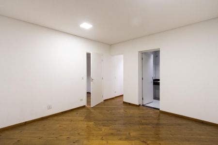 Casa para alugar com 355m², 4 quartos e 4 vagas Casa para alugar com 355m², 4 quartos e 4 vagasSuite 3