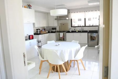 Apartamento à venda com 320m², 4 quartos e sem vaga