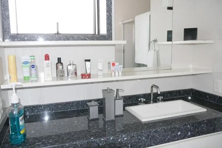 Apartamento à venda com 320m², 4 quartos e sem vaga