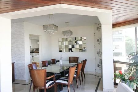 Apartamento à venda com 320m², 4 quartos e sem vaga