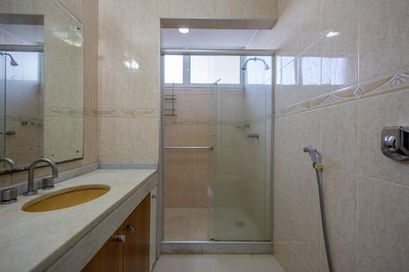 Apartamento à venda com 120m², 3 quartos e 1 vagaBanheiro Suíte