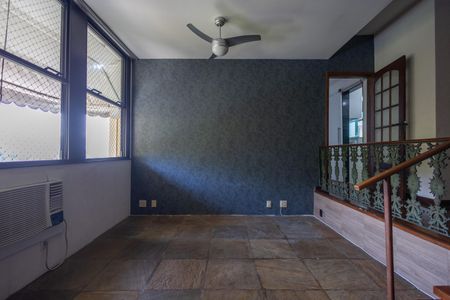 Apartamento à venda com 120m², 3 quartos e 1 vagaSala