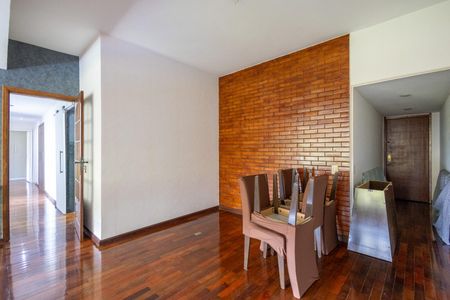 Apartamento à venda com 120m², 3 quartos e 1 vagaSala