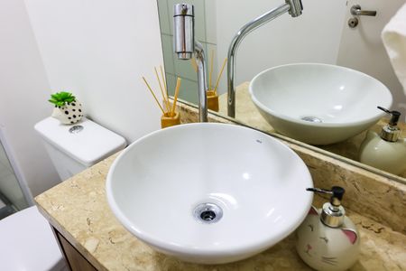 Apartamento à venda com 47m², 2 quartos e 1 vaga Apartamento à venda com 47m², 2 quartos e 1 vagaBanheiro