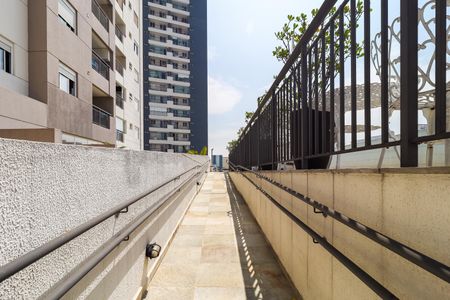 Apartamento à venda com 47m², 2 quartos e 1 vaga Apartamento à venda com 47m², 2 quartos e 1 vagaÁrea comum - Piscina