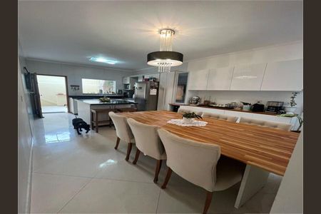 Casa à venda com 160m², 3 quartos e 3 vagas