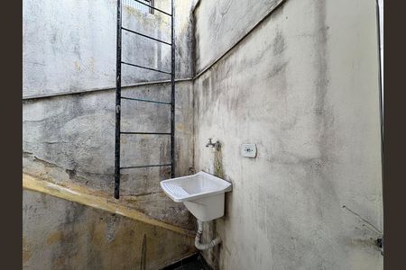 Casa à venda com 264m², 5 quartos e sem vagaLavanderia