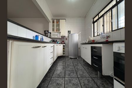 Casa à venda com 264m², 5 quartos e sem vagaCozinha casa 2