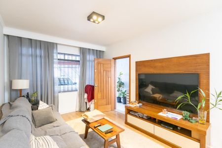 Casa à venda com 142m², 3 quartos e 2 vagasSala