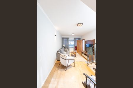 Casa à venda com 142m², 3 quartos e 2 vagasSala