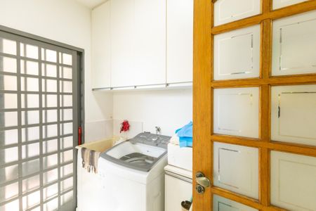 Casa à venda com 142m², 3 quartos e 2 vagasÁrea de Serviço