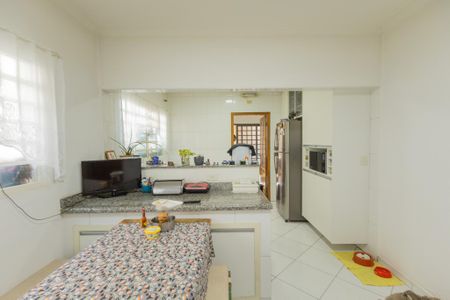 Casa à venda com 142m², 3 quartos e 2 vagasCozinha Americana