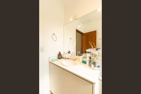 Casa à venda com 142m², 3 quartos e 2 vagasBanheiro Social