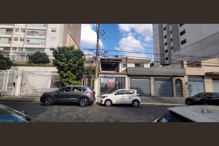 Casa à venda com 150m², 2 quartos e 1 vaga Casa à venda com 150m², 2 quartos e 1 vagaFachada