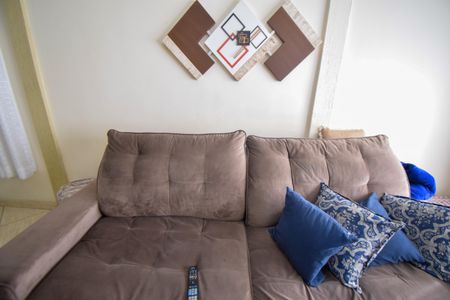 Casa à venda com 150m², 2 quartos e 1 vaga Casa à venda com 150m², 2 quartos e 1 vagaSala