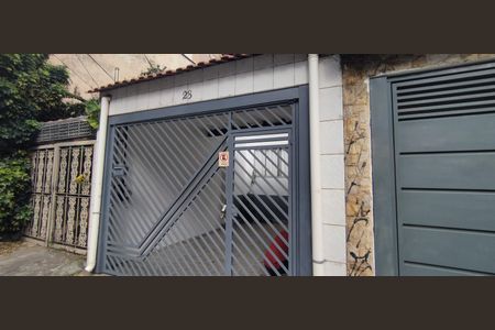 Casa à venda com 150m², 2 quartos e 1 vaga Casa à venda com 150m², 2 quartos e 1 vagaFachada