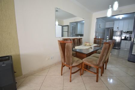 Casa à venda com 150m², 2 quartos e 1 vaga Casa à venda com 150m², 2 quartos e 1 vagaSala