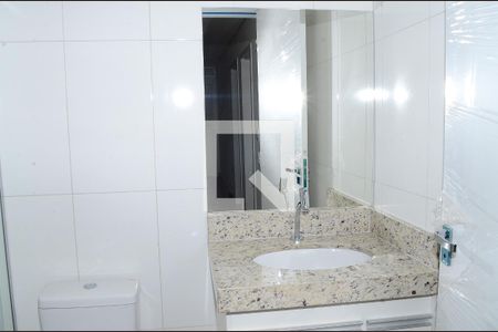 Banheiro Social de apartamento para alugar com 2 quartos, 45m² em Ouro Minas, Belo Horizonte