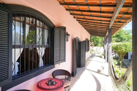 Casa à venda com 250m², 4 quartos e 4 vagas Casa à venda com 250m², 4 quartos e 4 vagasVaranda da Sala