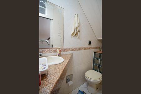 Casa à venda com 250m², 4 quartos e 4 vagas Casa à venda com 250m², 4 quartos e 4 vagasLavabo