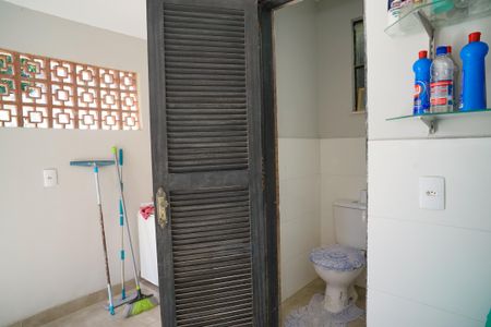 Casa à venda com 250m², 4 quartos e 4 vagas Casa à venda com 250m², 4 quartos e 4 vagasÁrea de Serviço