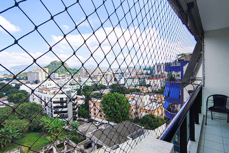 Apartamento à venda com 198m², 5 quartos e 2 vagas Apartamento à venda com 198m², 5 quartos e 2 vagasVaranda Sala - Vista