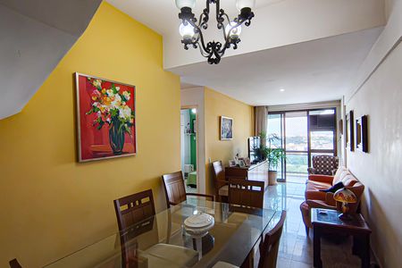 Apartamento à venda com 198m², 5 quartos e 2 vagas Apartamento à venda com 198m², 5 quartos e 2 vagasSala