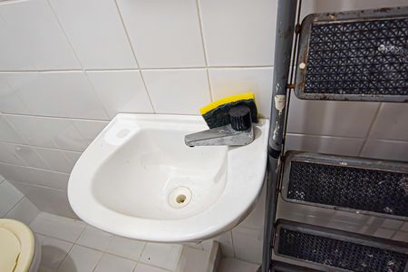 Apartamento à venda com 198m², 5 quartos e 2 vagas Apartamento à venda com 198m², 5 quartos e 2 vagasBanheiro de Serviço