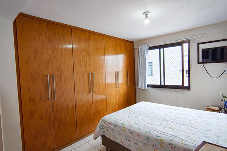 Apartamento à venda com 198m², 5 quartos e 2 vagas Apartamento à venda com 198m², 5 quartos e 2 vagasSuíte