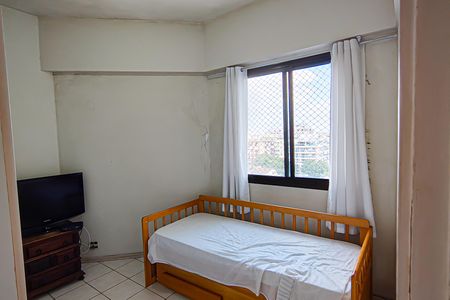 Apartamento à venda com 198m², 5 quartos e 2 vagas Apartamento à venda com 198m², 5 quartos e 2 vagasQuarto 2
