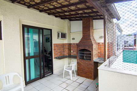 Apartamento à venda com 198m², 5 quartos e 2 vagas Apartamento à venda com 198m², 5 quartos e 2 vagasCobertura