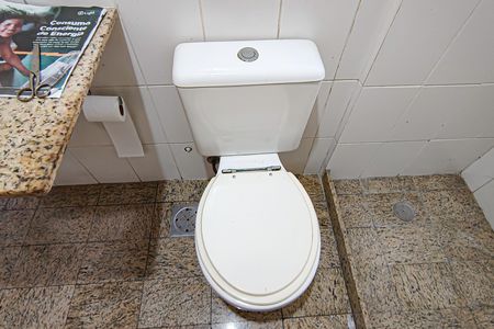 Apartamento à venda com 198m², 5 quartos e 2 vagas Apartamento à venda com 198m², 5 quartos e 2 vagasBanheiro Suíte 2