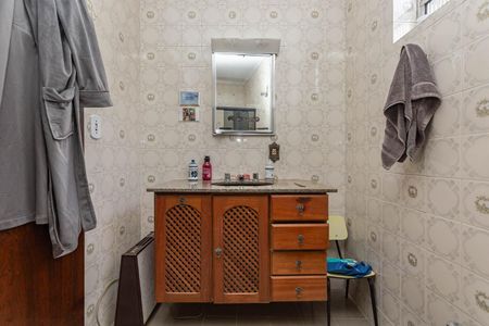 Casa de condomínio à venda com 150m², 4 quartos e 2 vagasBanheiro 2